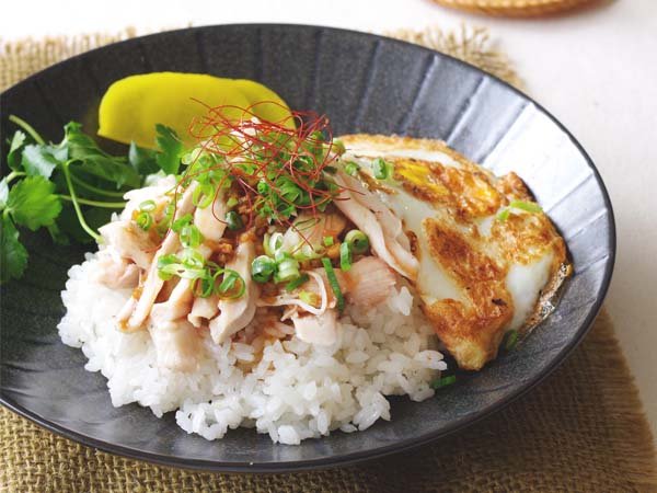 【簡単に本格的】台湾グルメの定番鶏肉飯（ジーローハン）の写真