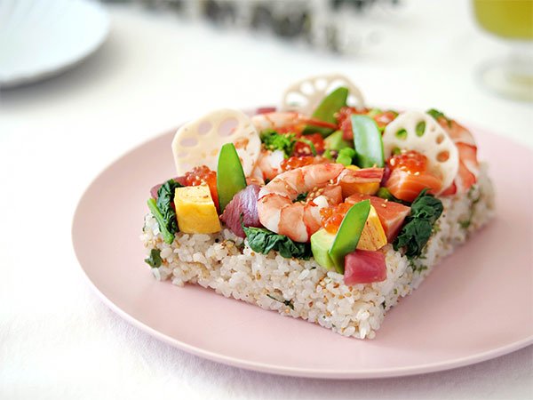 彩りちらし寿司の写真